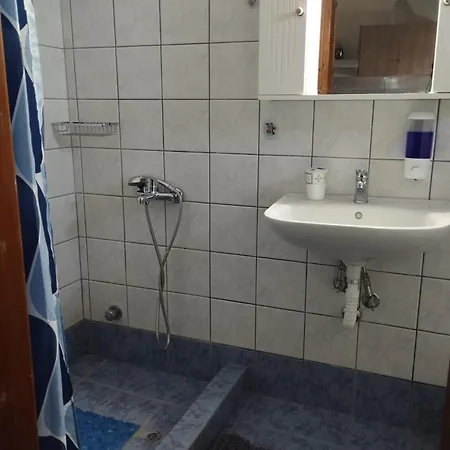 Trifyllianika Calm View * Trifillianika